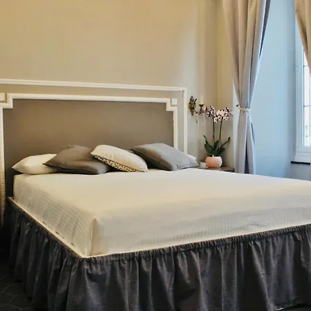 Locanda San Tomaso Affittacamere Pietra Ligure Exterior photo